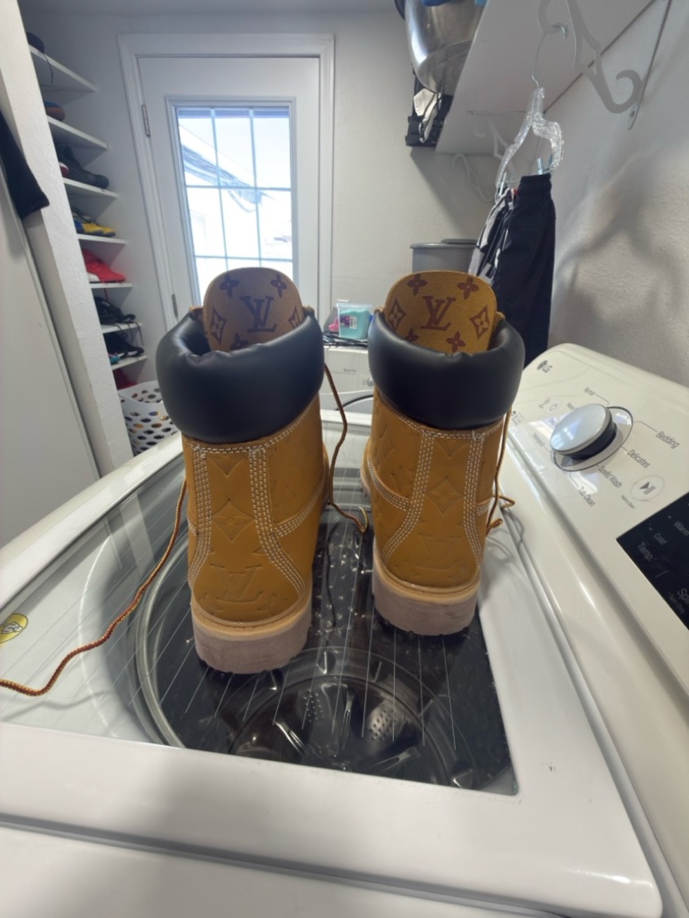 Louis Vuitton timberland tBrown Leather Boot with Red-Trim Laces - Picture 5 of 7
